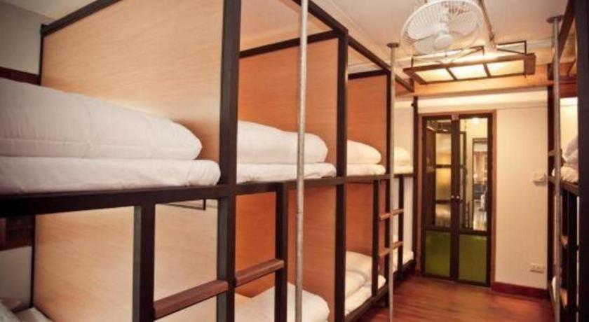 The Arak Bed Bar And Hostel Csiangmaj Kültér fotó