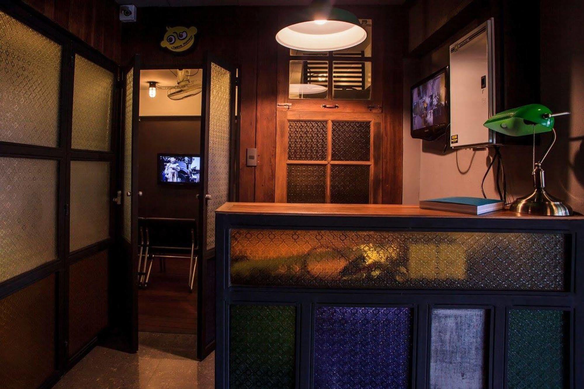 The Arak Bed Bar And Hostel Csiangmaj Kültér fotó